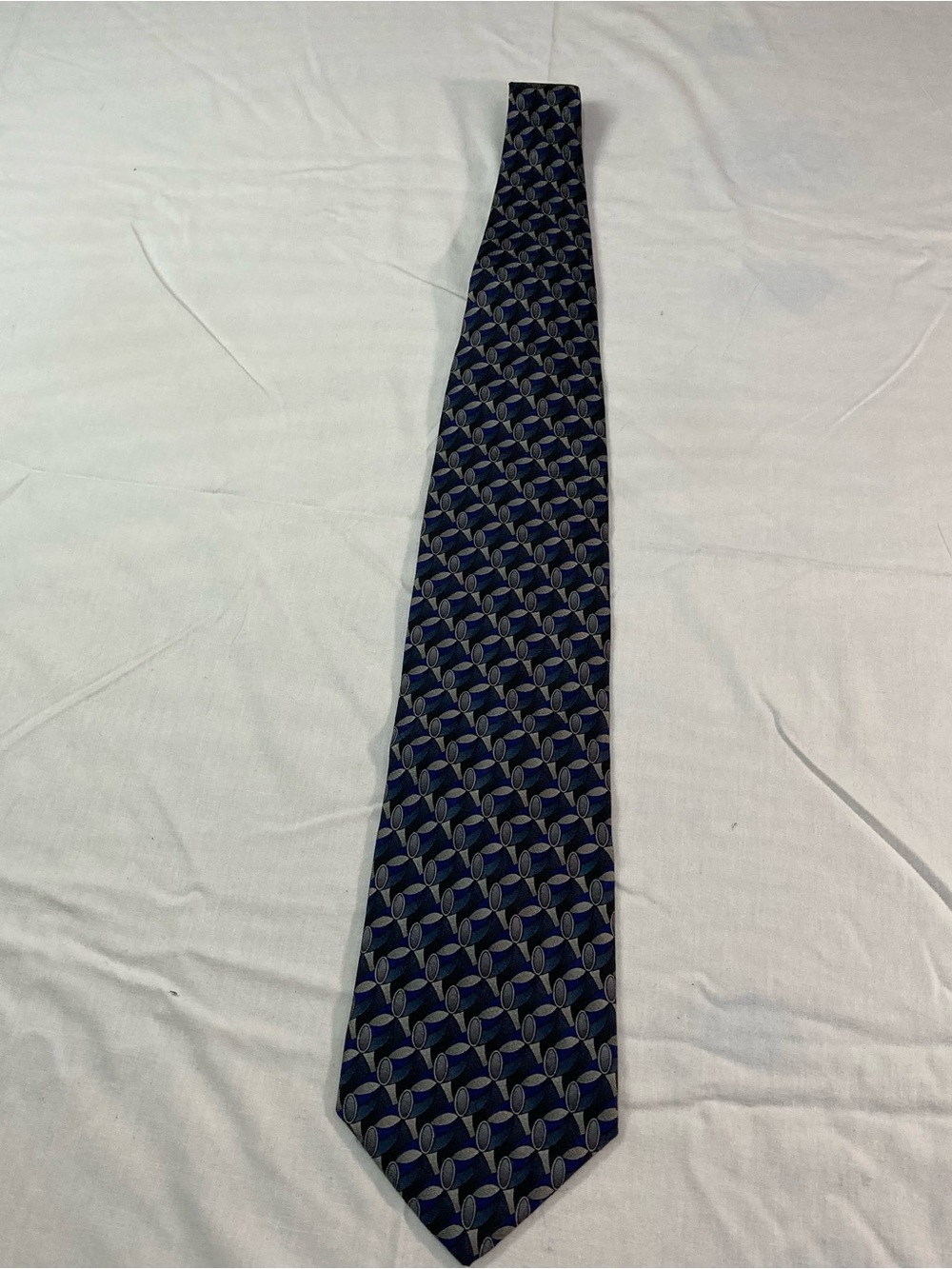 Men's Geometric Navy Pattern Tie - Classic Formal Accessory